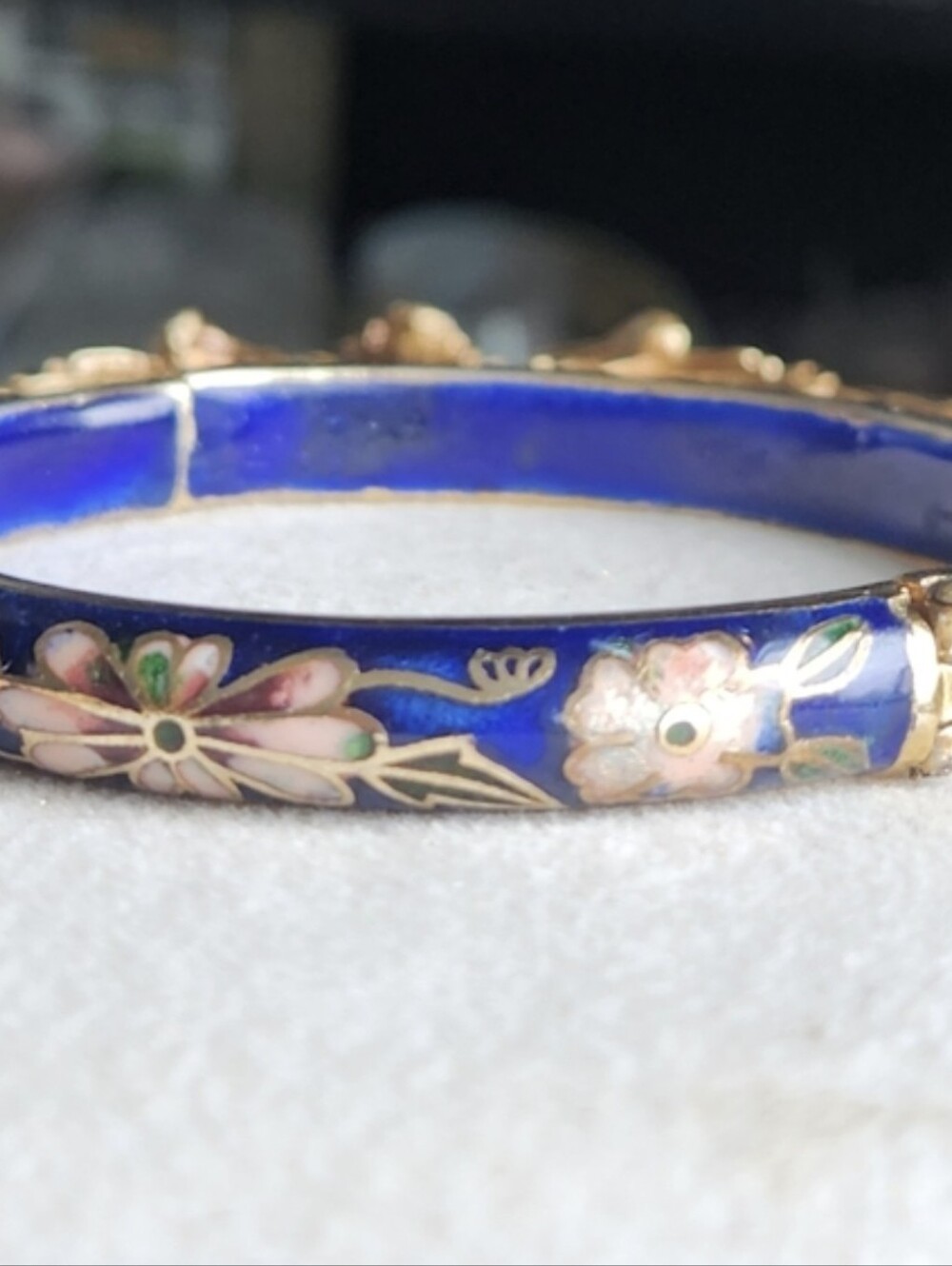 VTG Chinese Blue Cloisonné Enamel Hinged Clamper Bangle Bracelet Floral & Brass